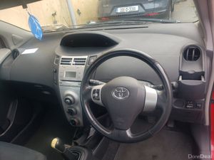 Toyota Yaris 2008 - Image 2