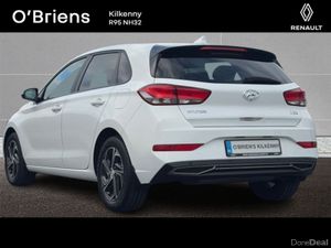 Hyundai i30 Petrol Deluxe Turbo - Image 3