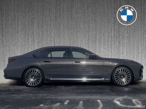BMW 7-Series M760e xDrive - Image 3