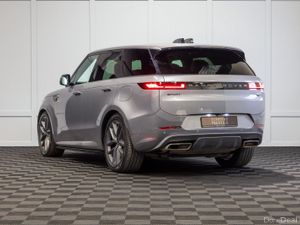 2023 Range Rover Sport P440e Dynamic SE - Image 4