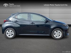 Toyota Yaris YARIS 1.5 HYBRID LUNA - Image 3