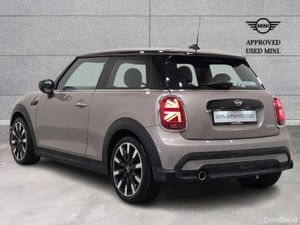 Mini Cooper 3-Door Cooper Exclusive - Image 2