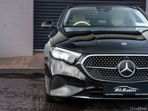 Mercedes-Benz E-Class Avantgarde Plus E220D - Image 3