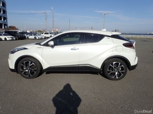 Toyota C-HR 1.8 SOL PLUS CVT PETROL HYBRID *TOP SP - Image 4