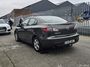 2011 Mazda 3 (Low milage) - Image 4