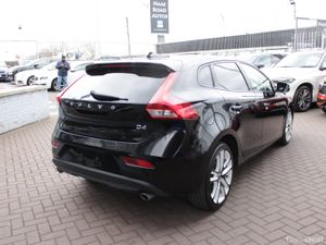 2018 VOLVO V40 LUXURY EDITION 5DR HATCHBACK - Image 4