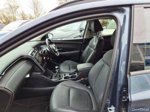 Hyundai Tucson Executive 5DR - Image 2