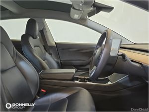 Tesla Model 3 Saloon Long Range - Image 3
