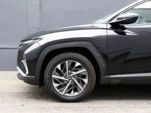 Hyundai Tucson 2WD Executive w.2 Tone Roof - Image 3