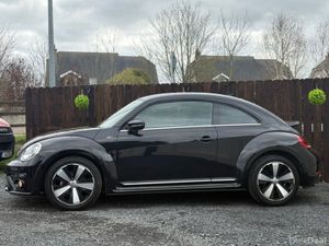 Volkswagen Beetle AUTO - LOW KM - Image 4