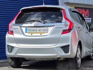 Honda Fit Hybrid - Image 4