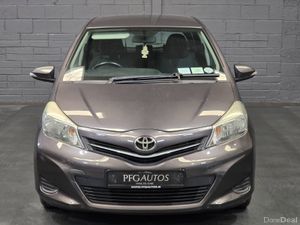 13 Yaris low kms - Image 3