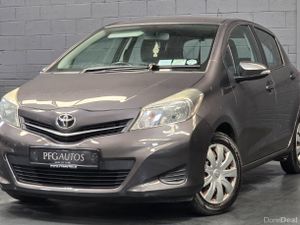 13 Yaris low kms - Image 4