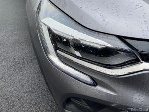 Renault Captur Diesel Hatchback Iconic - Image 3