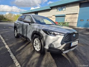 TOYOTA COROLLA CROSS 2023/1.8 PETROL HYBRID/AUTO - Image 3