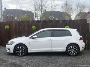 Volkswagen Golf AUTO - HIGHLINE - LOW KM - Image 4