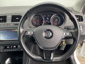 Volkswagen Polo COMFORTLINE 1.2 TSI // LOW MILEAGE - Image 4