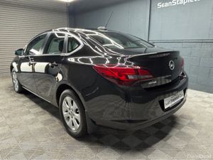 Opel Astra NOTCHBACK SALOON 1.6 CDTI 110PS 4DR - Image 3