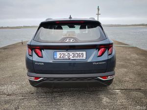 Hyundai Tucson ix35 Executive 5DR - Image 4