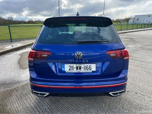 Volkswagen Tiguan R-LINE 2.0 TDI MANUAL 6SPEED FWD - Image 3