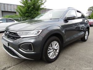 Volkswagen T-Roc Life 2.0 TDI M6F 116HP 5DR - Image 3