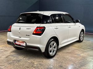 Suzuki Swift 1.2 HYBRID AUTOMATIC - CRUISE CONTROL - Image 3