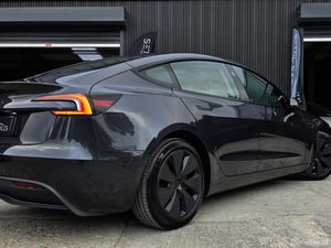 🔥 2024 Tesla Model 3 Highland RWD Premium - Image 4