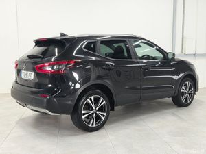 2017 Nissan Qashqai 1.6 DCi N-Connecta - Image 3