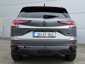 Renault Austral techno esprit Alpine E-Tech 200bhp - Image 4