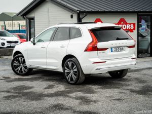 2022 VOLVO XC60 2.0 PETROL HYBRID AWD - Image 3