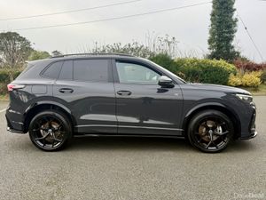 2025 Volkswagen Tiguan R LINE HYBRID 268BHP - Image 2
