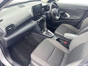 Toyota Yaris Cross 1.5 Hybrid CVT Luna - Image 4