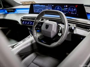Peugeot 5008 *Plug in Hybrid High Spec GT* 225HP - - Image 2