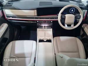 Hyundai Santa Fe 1.6 PHEV 4WD Premium Calligraphy - Image 2