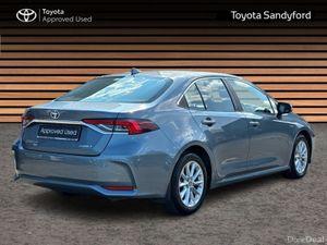 Toyota Corolla HYBRID LUNA AUTO SALOON // TOYOTA S - Image 2
