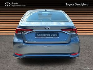 Toyota Corolla HYBRID LUNA AUTO SALOON // TOYOTA S - Image 4