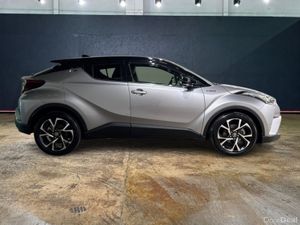 Toyota C-HR 1.8 HYBRID AUTOMATIC - GREY/BLACK TWO - Image 2