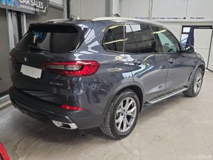 19 BMW  X5  X-DRIVE 3.0 DIESEL XLINE EDITION - Image 2