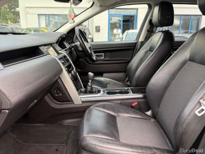 2016 LAND ROVER DISCOVERY SPORT 5 SEATS 6 SPEED - Image 4