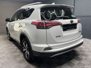 Toyota RAV4 RAV4 2.0 D-4D LUNA 4DR - Image 3