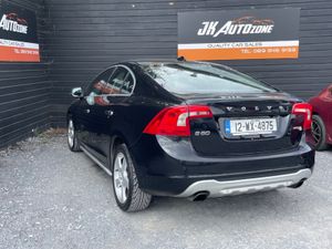 Volvo S60 1.6 AUTO SALOON - Image 4
