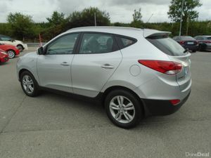 Hyundai ix35 1.7 5DR - Image 2
