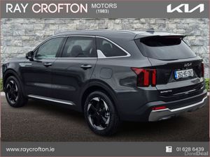 Kia Sorento 1.6 PHEV *3.9% APR* - Image 4