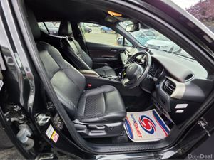 Toyota C-HR SELF CHARGING HYBRID- CARPLAY - ANDROI - Image 4