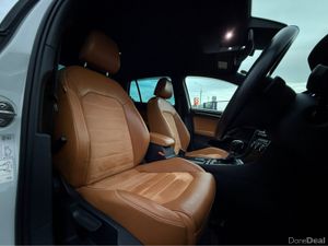 Volkswagen Golf ( 152 REG ) SPECIAL TAN LEATHER MI - Image 3