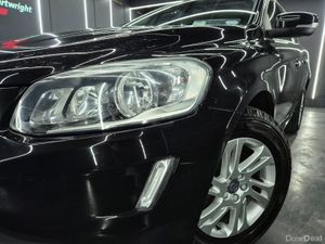 Volvo XC60 2017 - Image 2