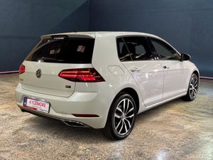 Volkswagen Golf 1.4 TSI AUTOMATIC HIGH LINE TECH E - Image 3