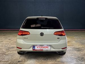 Volkswagen Golf 1.4 TSI AUTOMATIC HIGH LINE TECH E - Image 4