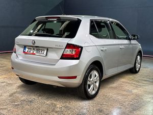 Skoda Fabia AMB 1.0mpi 60HP 4DR - Image 3