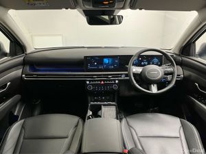 Hyundai Tucson FL Executive Plus 1.6 HEV - Reversi - Image 4